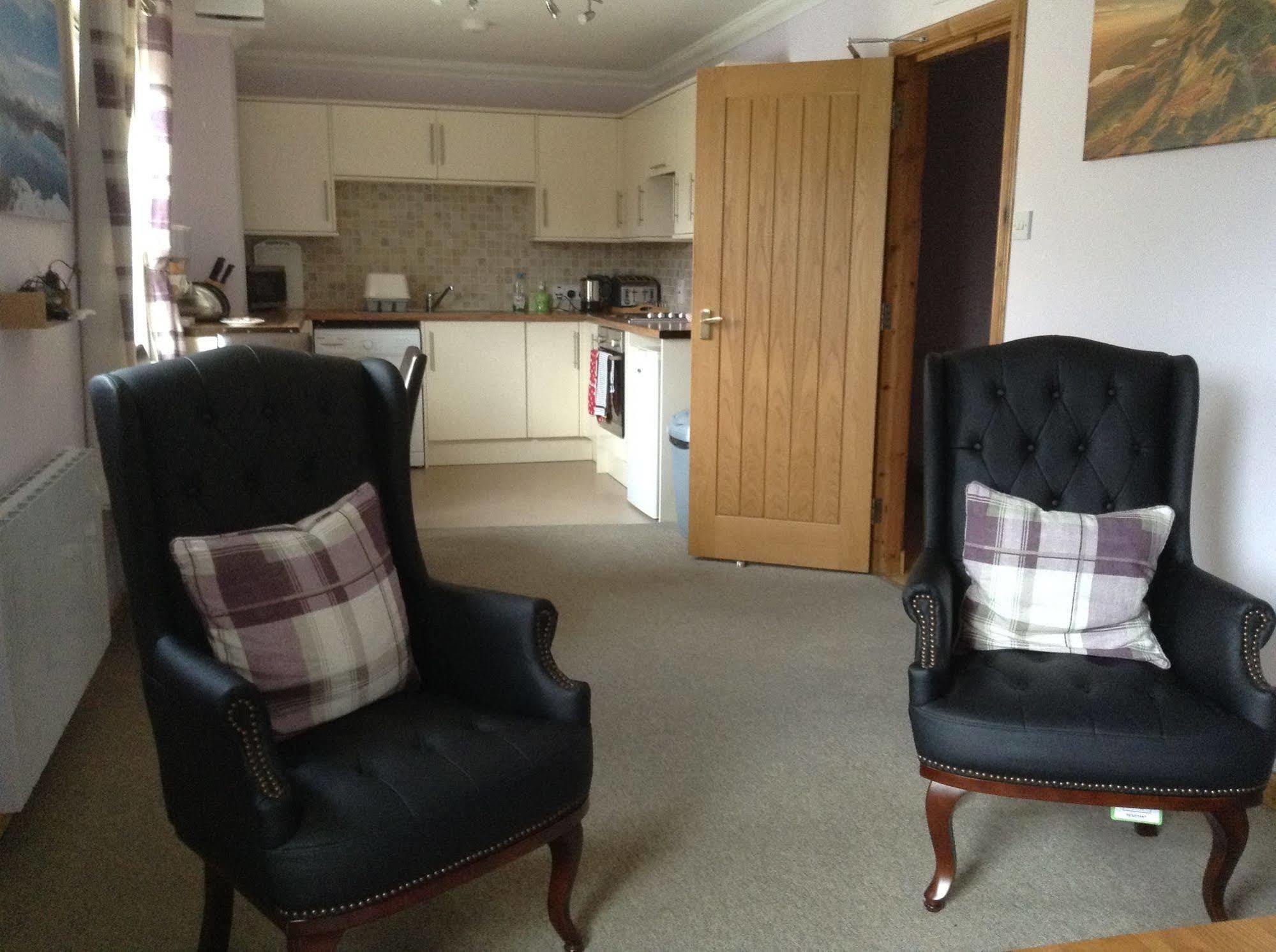 פורט ויליאם Glenlochy Nevis Bridge Apartments מראה חיצוני תמונה