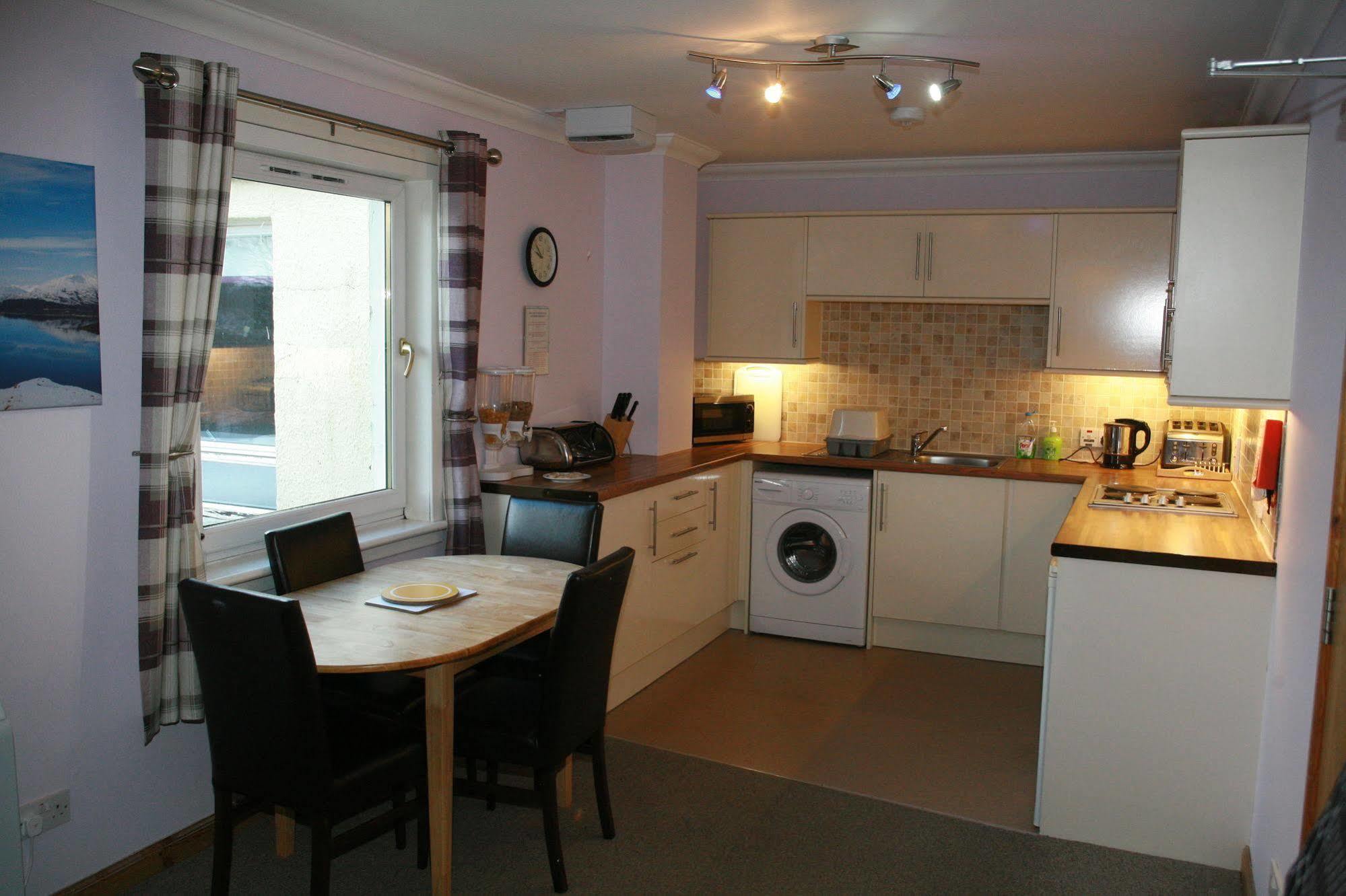 פורט ויליאם Glenlochy Nevis Bridge Apartments מראה חיצוני תמונה